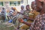 Dentists For Africa - Korbflechterei 1