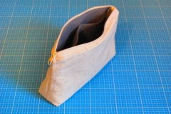 2019_03_27_reissverschlusstasche_03_kosmetiktasche_offen (Copy)
